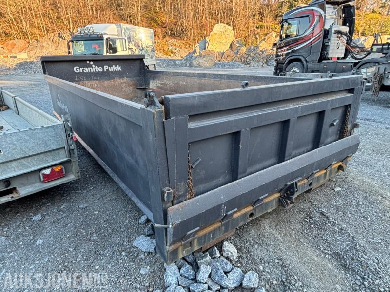 Krok dumperkasse med hyd baklem - Hook lift truck: picture 4 Krok dumperkasse med hyd baklem - Hook lift truck: picture 4