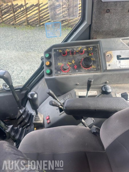 MASSEY FERGUSON 3090 MED FRONTLASTER / PALLEGAFFLER - Farm tractor: picture 4 MASSEY FERGUSON 3090 MED FRONTLASTER / PALLEGAFFLER - Farm tractor: picture 4