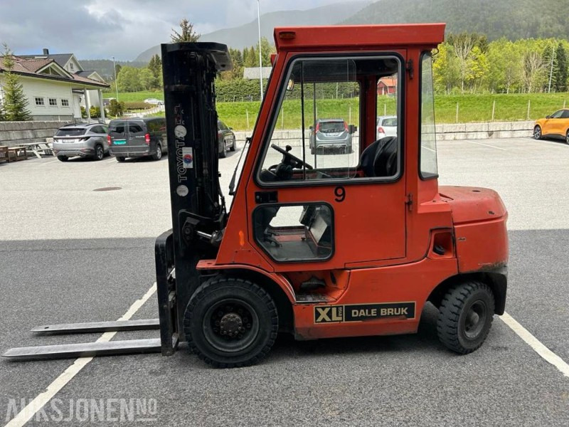 2000 Toyota 62-7FDF25 Gaffeltruck - Kapsitet 2000 kg - Løftehøyde 4700 mm - Nylig sertifisert - Material handling equipment: picture 2 2000 Toyota 62-7FDF25 Gaffeltruck - Kapsitet 2000 kg - Løftehøyde 4700 mm - Nylig sertifisert - Material handling equipment: picture 2