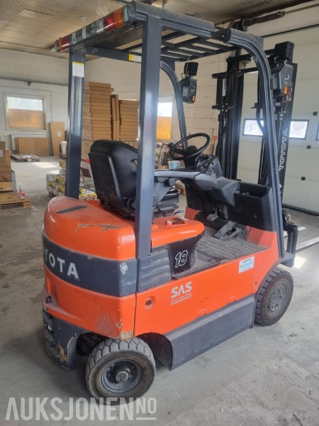 2008 Toyota 7FBMF18 gaffeltruck 1,8 T - Material handling equipment: picture 4 2008 Toyota 7FBMF18 gaffeltruck 1,8 T - Material handling equipment: picture 4