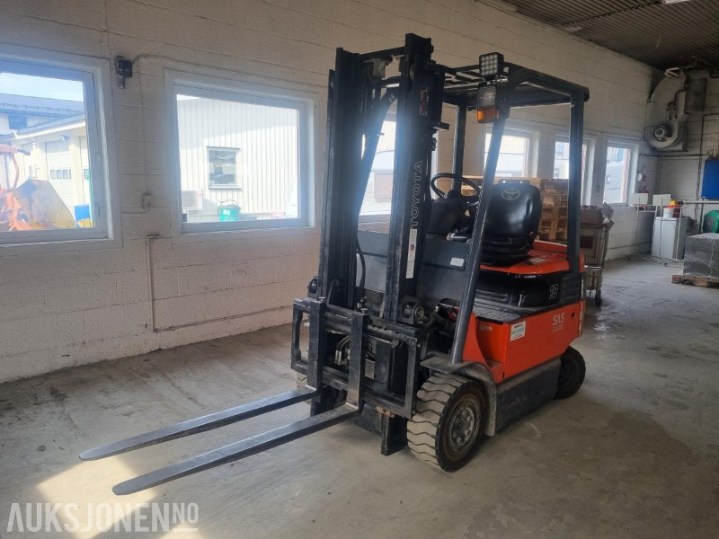 2008 Toyota 7FBMF18 gaffeltruck 1,8 T - Material handling equipment: picture 1 2008 Toyota 7FBMF18 gaffeltruck 1,8 T - Material handling equipment: picture 1
