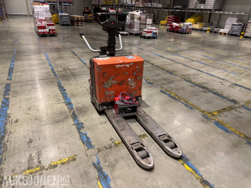 2012 BT LPE200/8 elektrisk jekketruck - Snile - Material handling equipment: picture 4 2012 BT LPE200/8 elektrisk jekketruck - Snile - Material handling equipment: picture 4