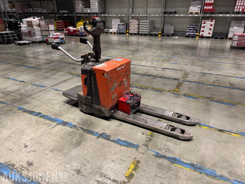 2012 BT LPE200/8 elektrisk jekketruck - Snile - Material handling equipment: picture 5 2012 BT LPE200/8 elektrisk jekketruck - Snile - Material handling equipment: picture 5