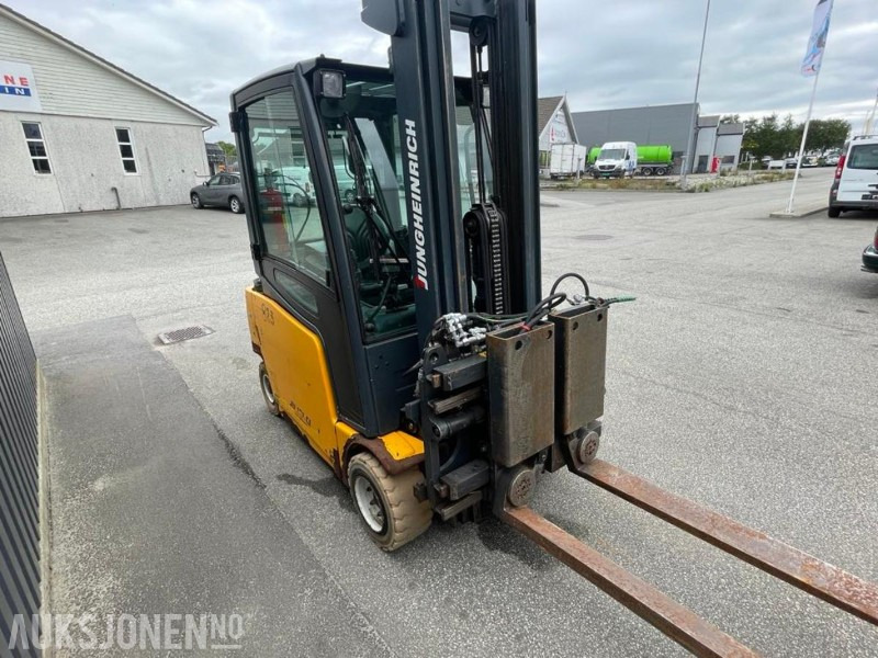 2012 Jungheinrich EFG 320 EL.Truck - Ravas vekt - 7 m. løftehøyde - 2 tonn løftekapasitet - 4812 timer. - Material handling equipment: picture 5 2012 Jungheinrich EFG 320 EL.Truck - Ravas vekt - 7 m. løftehøyde - 2 tonn løftekapasitet - 4812 timer. - Material handling equipment: picture 5