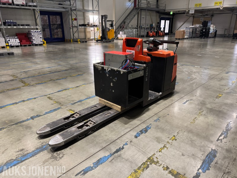 2014 BT Optio OSE250 – plukktruck, 2.5 tonn - Material handling equipment: picture 1 2014 BT Optio OSE250 – plukktruck, 2.5 tonn - Material handling equipment: picture 1