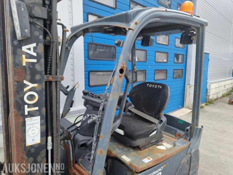 2015 Toyota 8FBEKT18 - Material handling equipment: picture 5 2015 Toyota 8FBEKT18 - Material handling equipment: picture 5