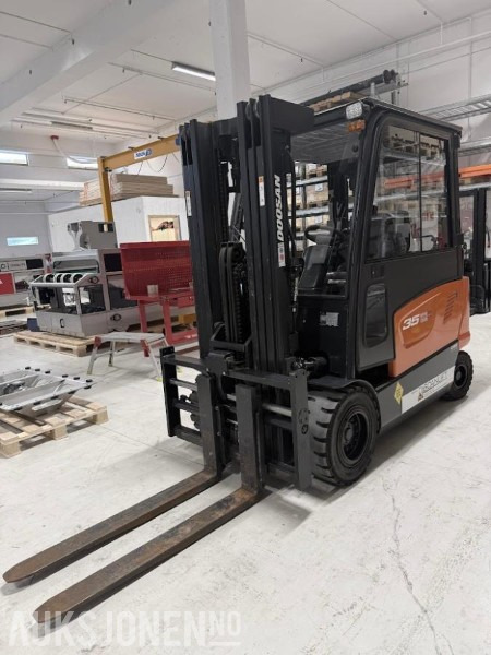 2017 Doosan B35X-7 Elktrisk truck - Material handling equipment: picture 1 2017 Doosan B35X-7 Elktrisk truck - Material handling equipment: picture 1