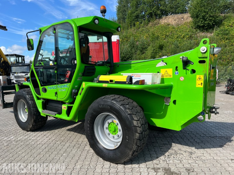 Merlo Teleskoptruck m/Hydraulisk pallegaffel og ryggekamera - Material handling equipment: picture 3 Merlo Teleskoptruck m/Hydraulisk pallegaffel og ryggekamera - Material handling equipment: picture 3