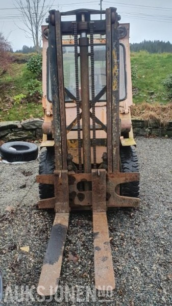 Truck - Lansing Bagnal Ltd, Reparasjonsobjekt - Material handling equipment: picture 2 Truck - Lansing Bagnal Ltd, Reparasjonsobjekt - Material handling equipment: picture 2