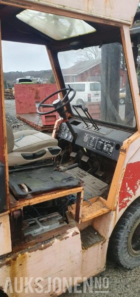 Truck - Lansing Bagnal Ltd, Reparasjonsobjekt - Material handling equipment: picture 5 Truck - Lansing Bagnal Ltd, Reparasjonsobjekt - Material handling equipment: picture 5