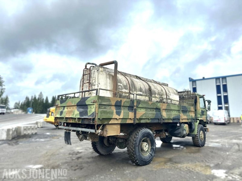1992 Scania P93MK4X450 militær lastebil med vanntank - Municipal/ Special vehicle: picture 5 1992 Scania P93MK4X450 militær lastebil med vanntank - Municipal/ Special vehicle: picture 5