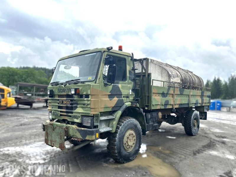 1992 Scania P93MK4X450 militær lastebil med vanntank - Municipal/ Special vehicle: picture 1 1992 Scania P93MK4X450 militær lastebil med vanntank - Municipal/ Special vehicle: picture 1