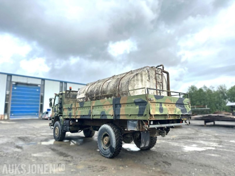 1992 Scania P93MK4X450 militær lastebil med vanntank - Municipal/ Special vehicle: picture 3 1992 Scania P93MK4X450 militær lastebil med vanntank - Municipal/ Special vehicle: picture 3