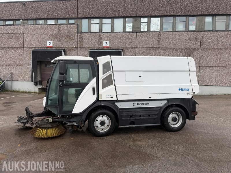 2017 JOHNSTON C401 Kompaktfeiemaskin 5,6 m3 - Municipal/ Special vehicle: picture 2 2017 JOHNSTON C401 Kompaktfeiemaskin 5,6 m3 - Municipal/ Special vehicle: picture 2