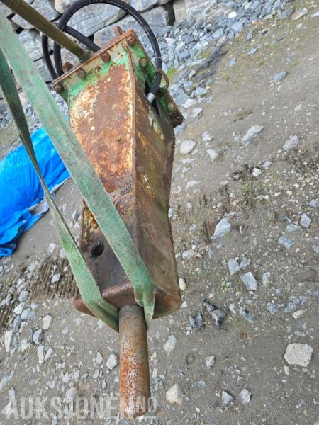 Pigghammer - Montabert 125 SX med s50 feste - Construction equipment: picture 2 Pigghammer - Montabert 125 SX med s50 feste - Construction equipment: picture 2