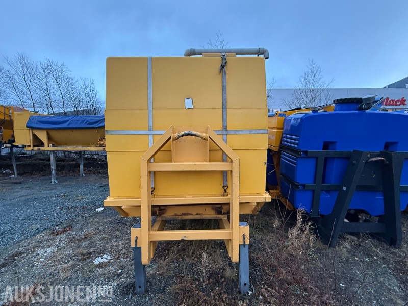 2014 Falköping C-7 LTFV Fastsandspreder på krokramme - Truck: picture 2 2014 Falköping C-7 LTFV Fastsandspreder på krokramme - Truck: picture 2