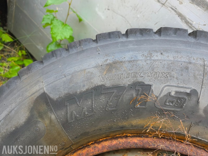 7 stk dekk til Volvo FL6 - Truck: picture 5 7 stk dekk til Volvo FL6 - Truck: picture 5