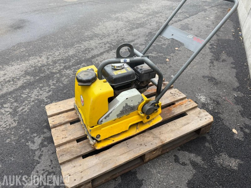 Wacker Neuson WP1550 vibroplate. - Roller: picture 5 Wacker Neuson WP1550 vibroplate. - Roller: picture 5