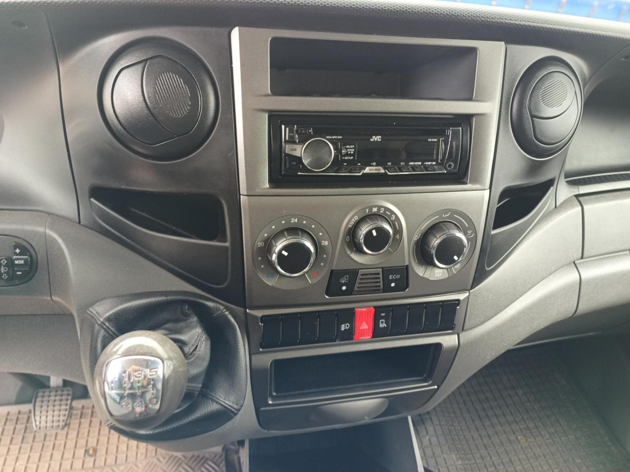 IVECO Daily 35C15 3,0l - Box van: picture 5 IVECO Daily 35C15 3,0l - Box van: picture 5