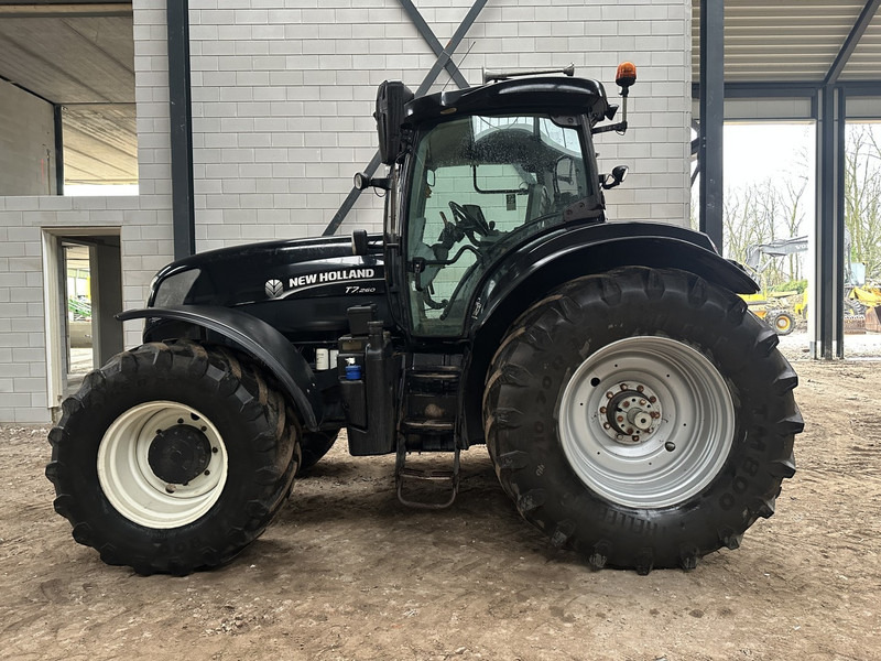 New Holland T7.260 - Farm tractor: picture 3 New Holland T7.260 - Farm tractor: picture 3