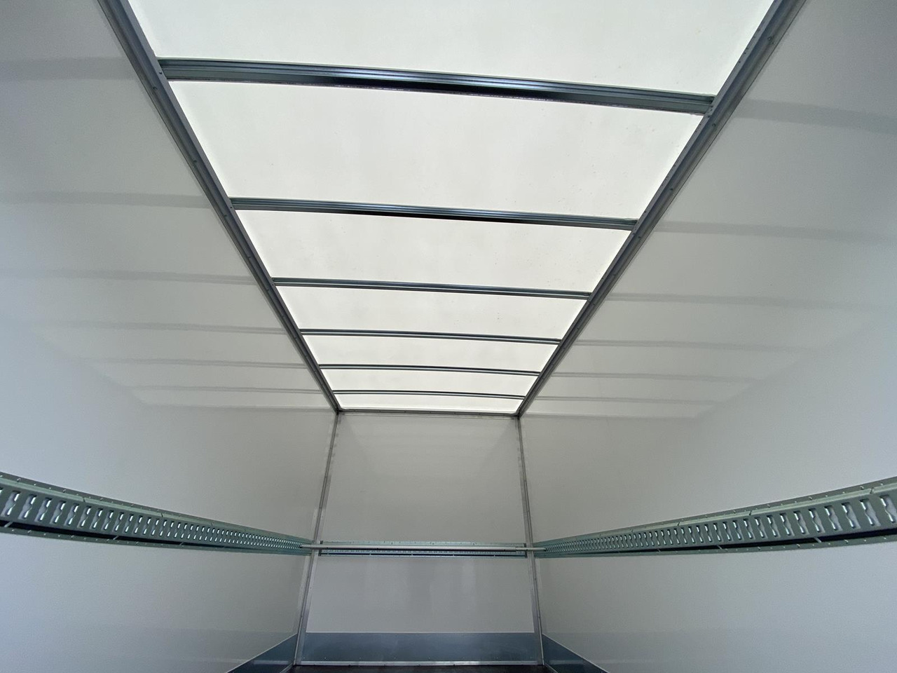 New Box van FIAT DUCATO L4 1+2, 180PS, 2.2L | ALU-BOX 4200mm + LADERAMPE + LAGER: picture 15