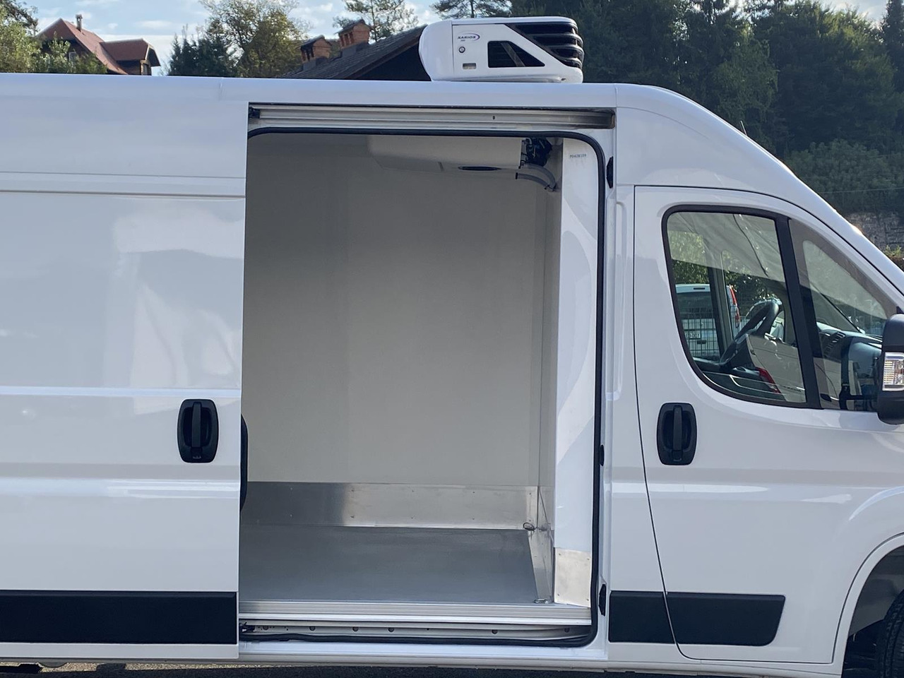 New Refrigerated van PEUGEOT BOXER L3H2 180PS CONFORT 335 / FRISCHDIENST BIS 0 + XARIOS 300 12-230V: picture 7 New Refrigerated van PEUGEOT BOXER L3H2 180PS CONFORT 335 / FRISCHDIENST BIS 0 + XARIOS 300 12-230V: picture 7