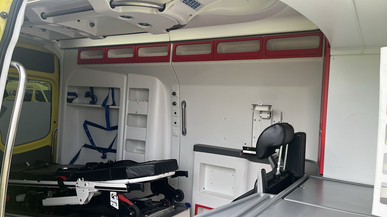 Mercedes Benz AMBULANCE Lot of 10 units Sprinter 313 CDI Automatic - Municipal/ Special vehicle: picture 5 Mercedes Benz AMBULANCE Lot of 10 units Sprinter 313 CDI Automatic - Municipal/ Special vehicle: picture 5