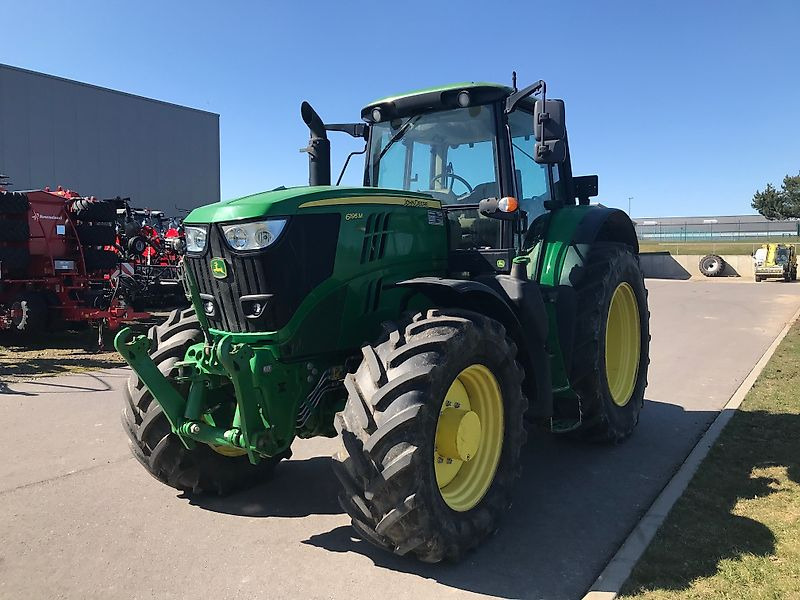 John Deere 6195 M - Farm tractor: picture 2 John Deere 6195 M - Farm tractor: picture 2