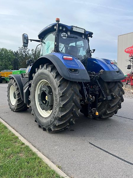 New Holland T7.315 - Farm tractor: picture 2 New Holland T7.315 - Farm tractor: picture 2