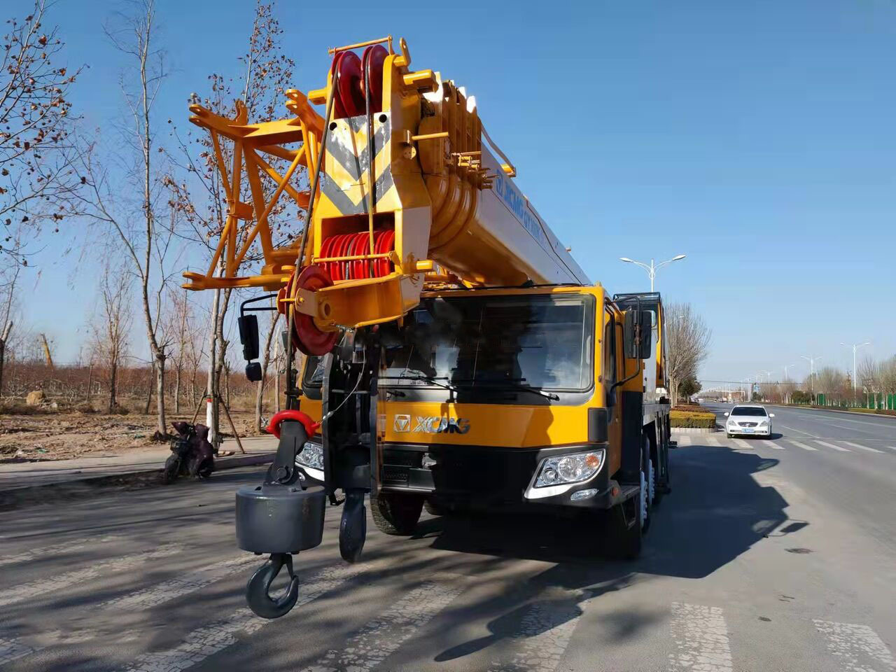 XCMG 100 Ton Used Truck Crane QY100K-II with High Quality for Sale - Mobile crane: picture 1 XCMG 100 Ton Used Truck Crane QY100K-II with High Quality for Sale - Mobile crane: picture 1