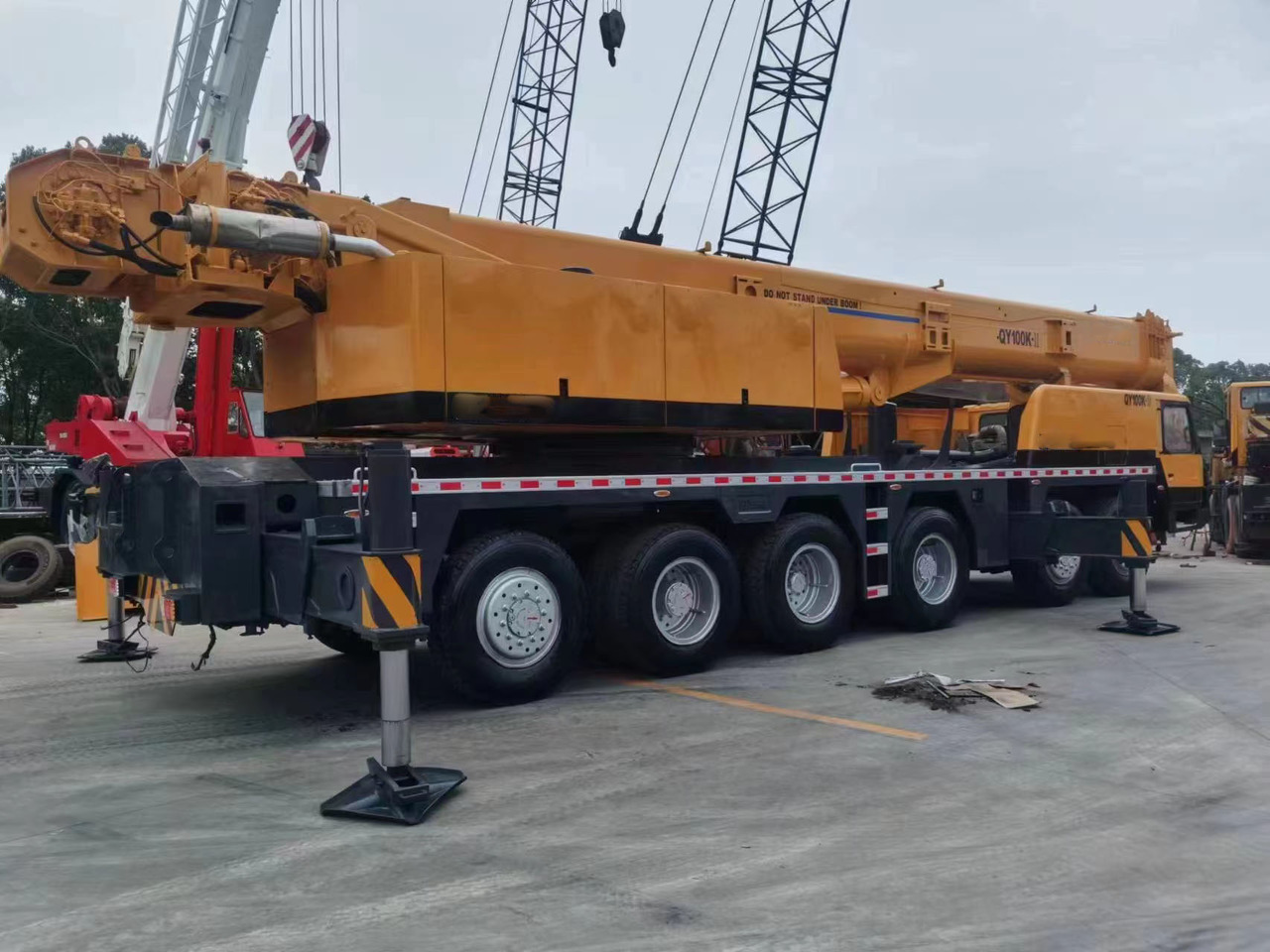 XCMG 100 Ton used truck crane QY100 with 68 meter telescopic boom on sale - Mobile crane: picture 2 XCMG 100 Ton used truck crane QY100 with 68 meter telescopic boom on sale - Mobile crane: picture 2