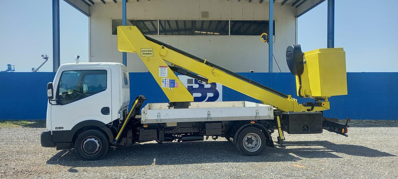 Nissan CABSTAR NT400 MOVEX TLR18 - Truck, Crane truck: picture 1 Nissan CABSTAR NT400 MOVEX TLR18 - Truck, Crane truck: picture 1