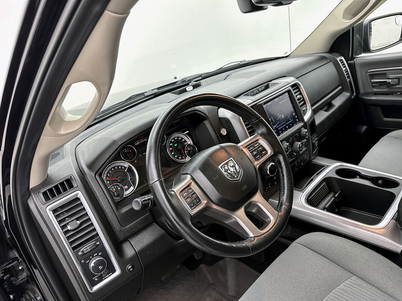 Dodge Ram 1500 5.7 V8 4x4 Crew Cab 5 7 Longhorn Alpine audio Pano Stoel en stuurverwarming Trekhaak - Pickup truck, Combi van: picture 4 Dodge Ram 1500 5.7 V8 4x4 Crew Cab 5 7 Longhorn Alpine audio Pano Stoel en stuurverwarming Trekhaak - Pickup truck, Combi van: picture 4