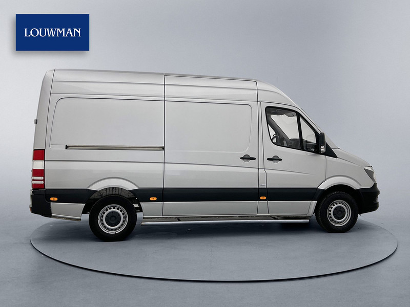 Mercedes-Benz Sprinter 314 2.2 CDI Inrichting Laadlift Betimmering Cruise Control Parkeersensoren Automaat 220v omvormer Geveerde stoel - Panel van: picture 3 Mercedes-Benz Sprinter 314 2.2 CDI Inrichting Laadlift Betimmering Cruise Control Parkeersensoren Automaat 220v omvormer Geveerde stoel - Panel van: picture 3