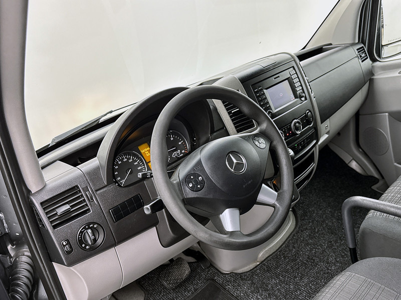 Mercedes-Benz Sprinter 316 2.2 CDI L2H2 Automaat 3500kg trekhaak Navigatie Cruise control Camera - Panel van: picture 4 Mercedes-Benz Sprinter 316 2.2 CDI L2H2 Automaat 3500kg trekhaak Navigatie Cruise control Camera - Panel van: picture 4