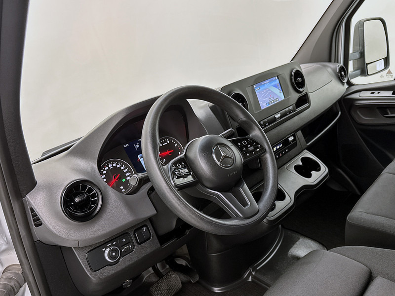 Mercedes-Benz Sprinter 316 2.2 CDI L3 Bakwagen Dhollandia laadklep Geveerde stoel Achteruitrijcamera Cruise control - Box van: picture 5 Mercedes-Benz Sprinter 316 2.2 CDI L3 Bakwagen Dhollandia laadklep Geveerde stoel Achteruitrijcamera Cruise control - Box van: picture 5