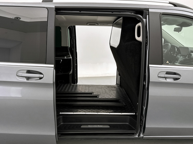 Small van Mercedes-Benz V-Klasse 300d Extra Lang Avantgarde Edition L3 Enkele Cabine Burmester Audio 360 Graden Camera Leder Adaptieve Cruise Control Elektrische: picture 18