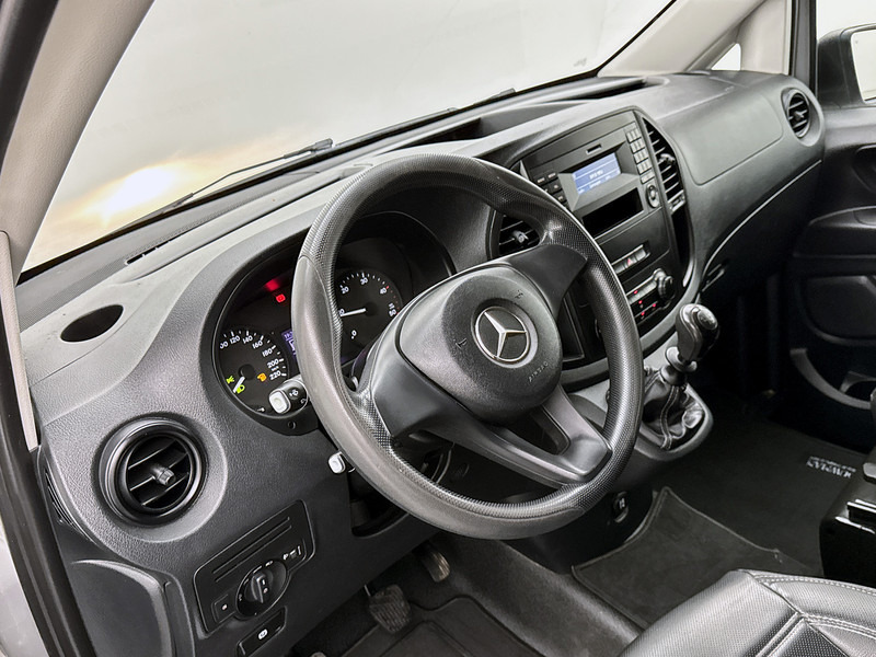 Mercedes-Benz Vito 109 CDI Lang Trekhaak Betimmering Cruise Control - Small van: picture 4 Mercedes-Benz Vito 109 CDI Lang Trekhaak Betimmering Cruise Control - Small van: picture 4