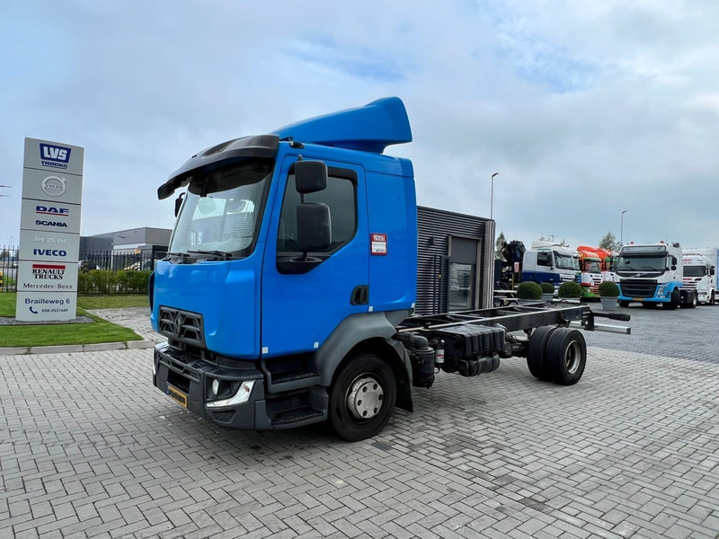 Renault D12 4x2 Chassis Cabine 5.20m - Cab chassis truck: picture 1 Renault D12 4x2 Chassis Cabine 5.20m - Cab chassis truck: picture 1