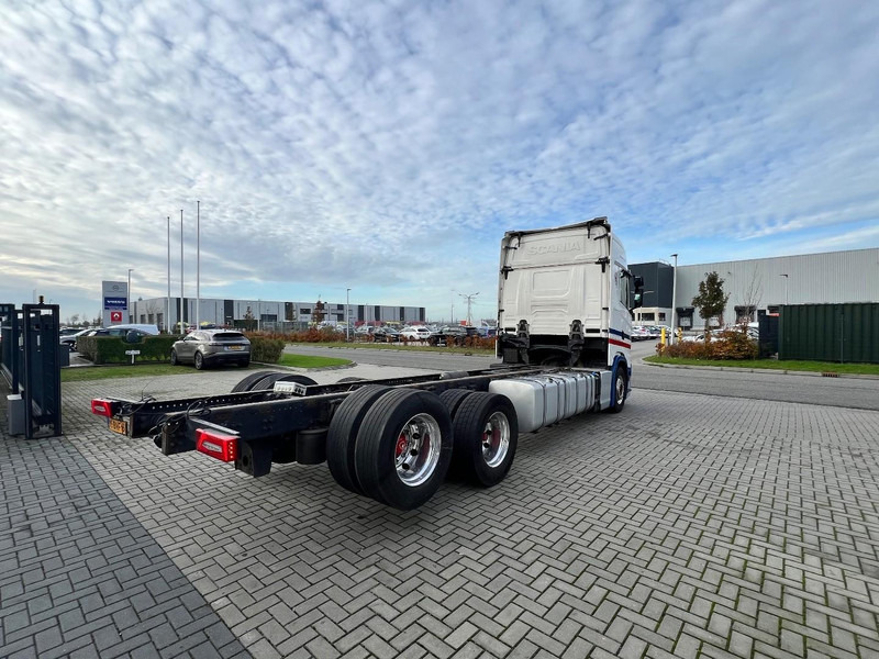 Scania S450 6x2 chassis cabine Retarder / Alcoa / Standclima / 715cm - Cab chassis truck: picture 5 Scania S450 6x2 chassis cabine Retarder / Alcoa / Standclima / 715cm - Cab chassis truck: picture 5