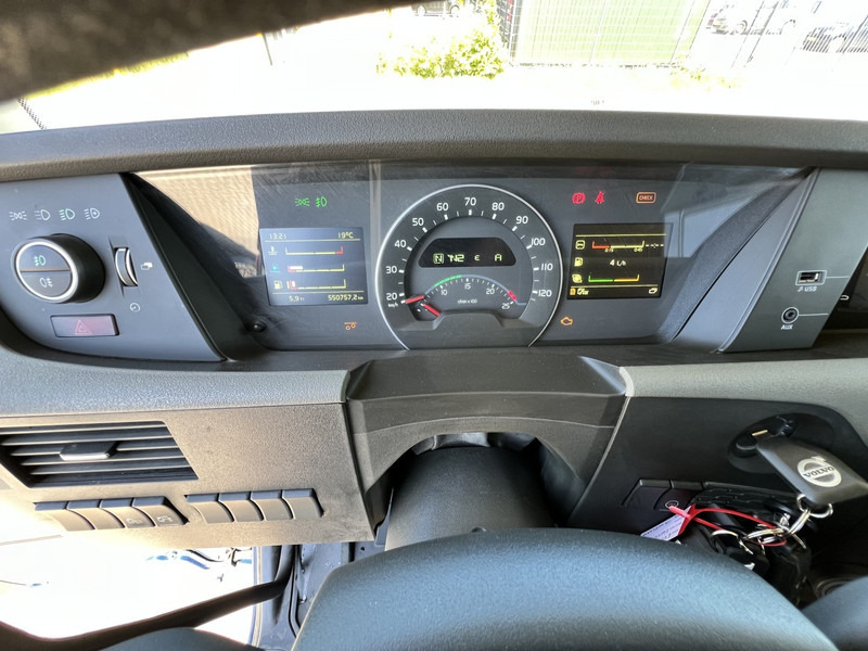 Tractor unit Volvo FH 500 6x2 trekker Globetrotter / Hydraulic/ Full Air: picture 13