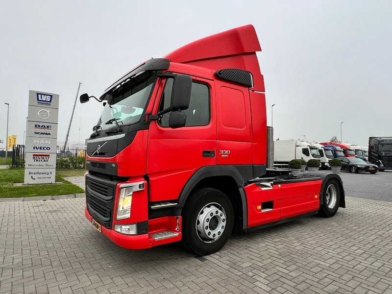 Tractor unit Volvo FM 330 4x2 trekker  4x2 / 671.570km: picture 1