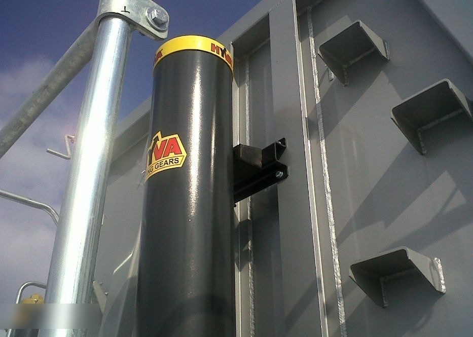 Cilindrii basculare semiremorca bascula din dezmembrari - Hydraulic cylinder for Truck: picture 1 Cilindrii basculare semiremorca bascula din dezmembrari - Hydraulic cylinder for Truck: picture 1