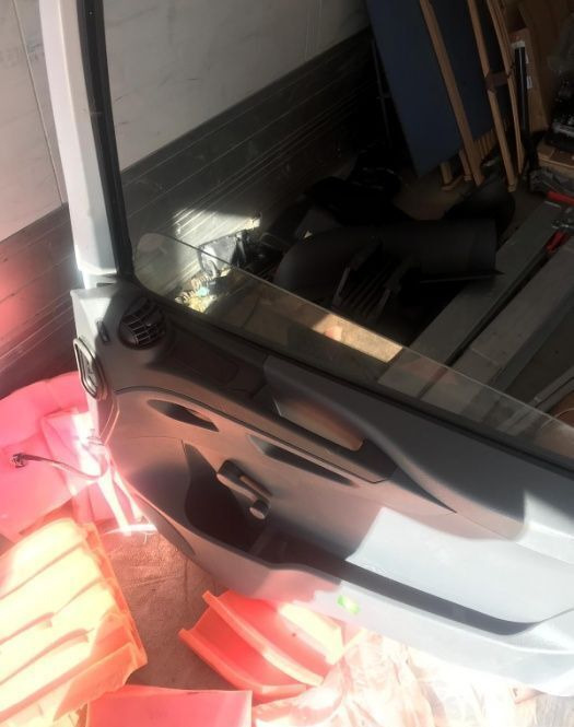 Mercedes-Benz Actros,ATEGO,AXOR truck - Door and parts for Truck: picture 4 Mercedes-Benz Actros,ATEGO,AXOR truck - Door and parts for Truck: picture 4