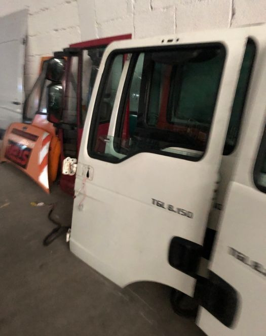 Scania IVECO Man Mercedes DAF Renault - Door and parts for Truck: picture 2 Scania IVECO Man Mercedes DAF Renault - Door and parts for Truck: picture 2