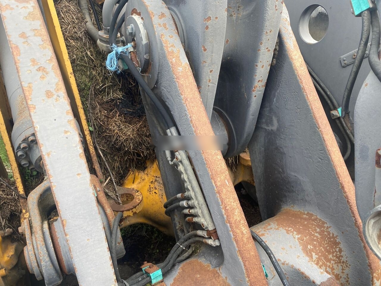 Volvo L110E PIESE DIN DEZMEMBRARI - Wheel loader: picture 4 Volvo L110E PIESE DIN DEZMEMBRARI - Wheel loader: picture 4