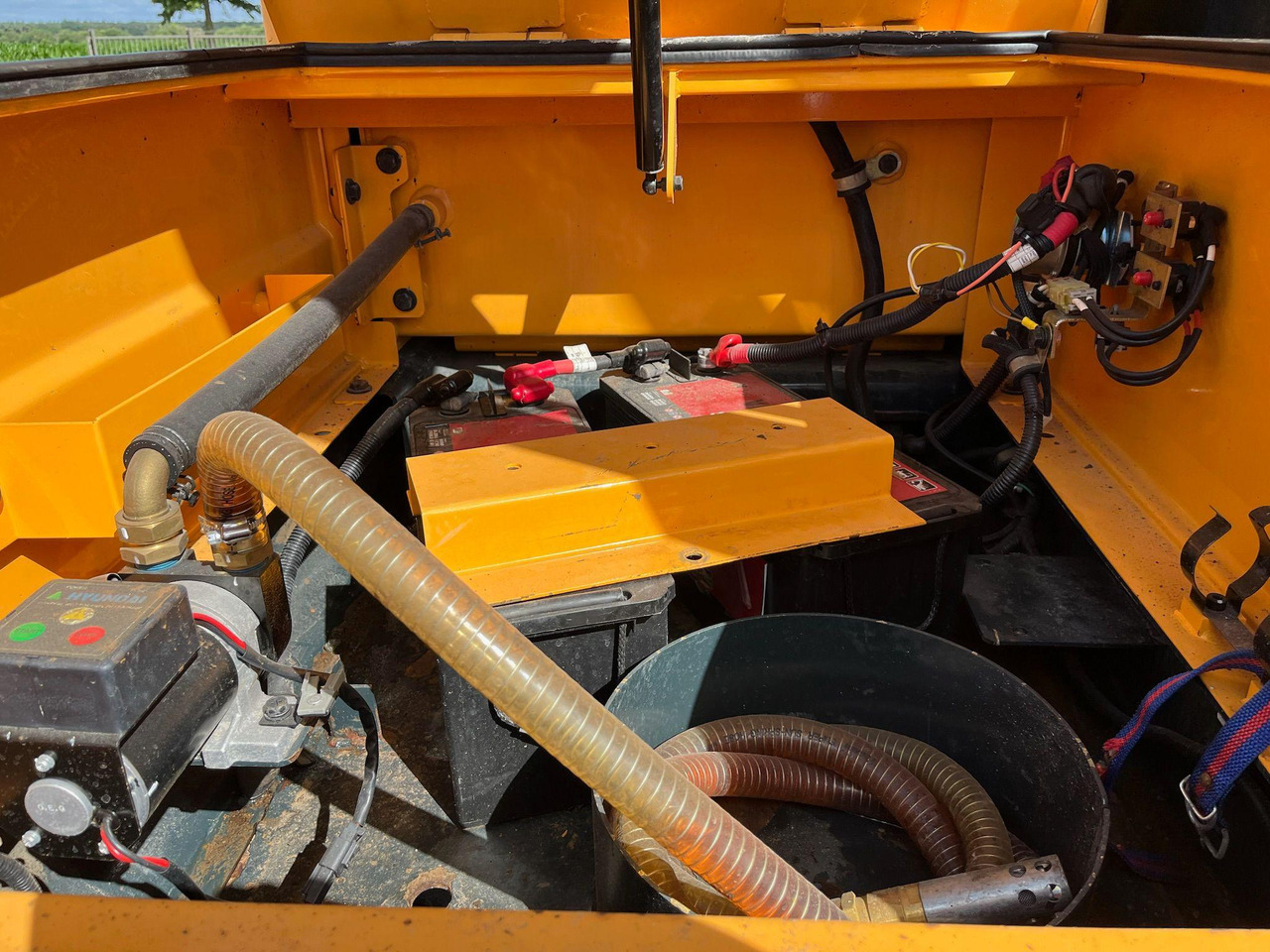 Crawler excavator Hyundai Robex 290-9: picture 26