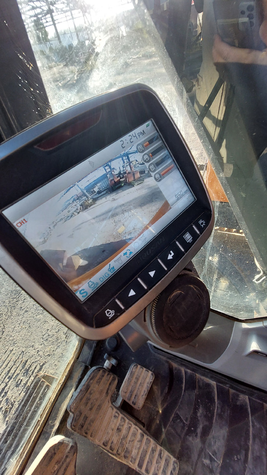 Crawler excavator DOOSAN DX140LC-5: picture 14