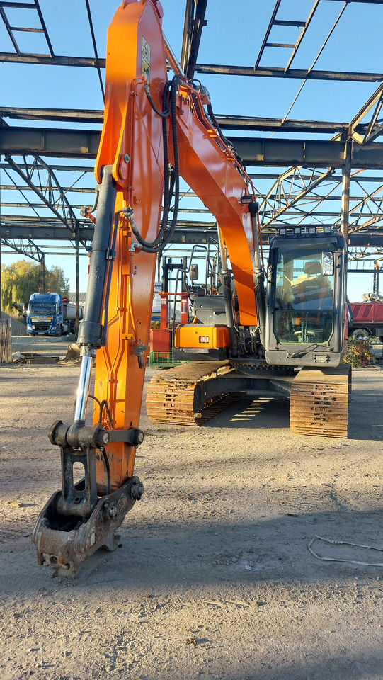Crawler excavator DOOSAN DX140LC-5: picture 6
