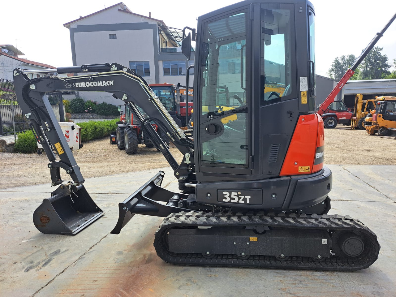 EUROCOMACH 35ZT - Crawler excavator: picture 2 EUROCOMACH 35ZT - Crawler excavator: picture 2